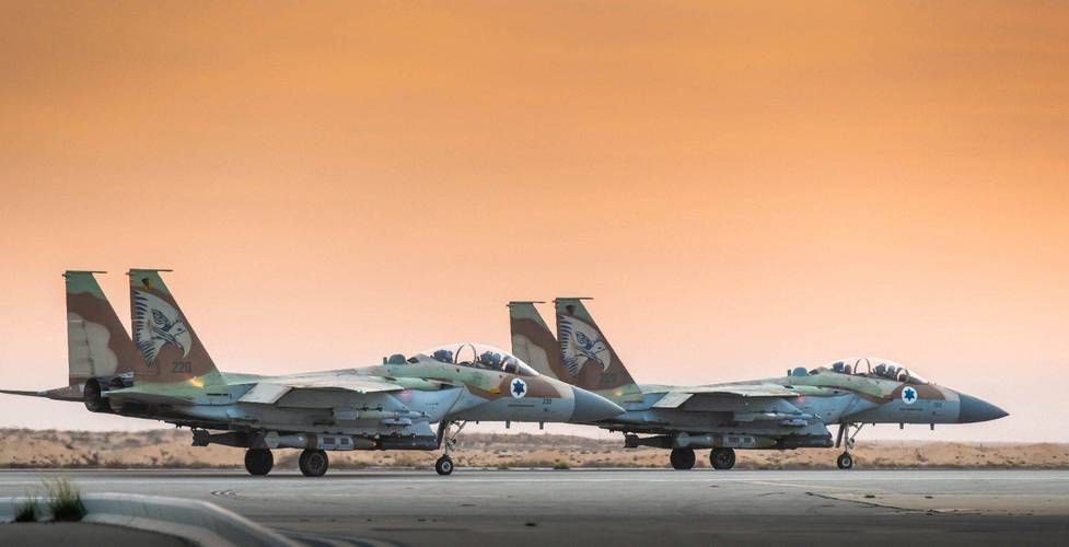 新澳2025正版免費資料和华人谈以军空袭伊朗与空袭 伊朗